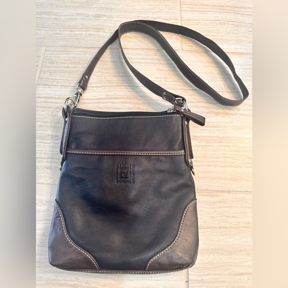 Stone Mountain leather purse. Brown and black.